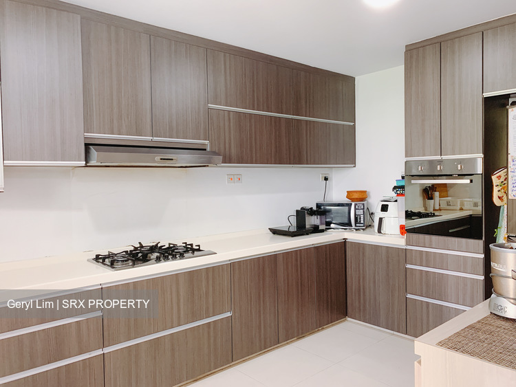 Park East (D15), Condominium #212270151